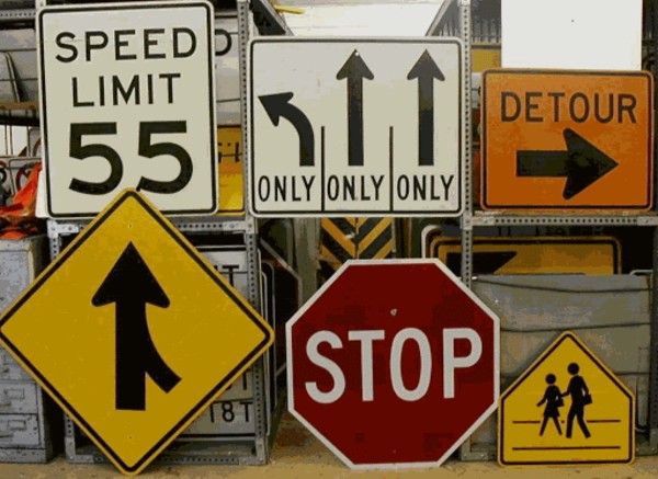 What Are The Benefits Of Renting Traffic Control Signs