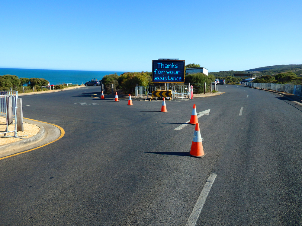 How Do Dynamic Message Signs Improve Traffic Flow?